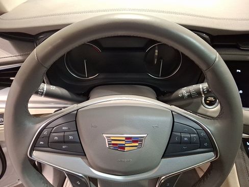 Certified 2023 Cadillac XT5 Premium Luxury image 12