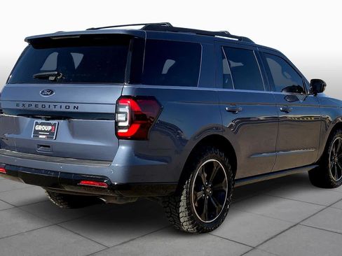Used 2023 Ford Expedition Limited AWD/4WD image 12