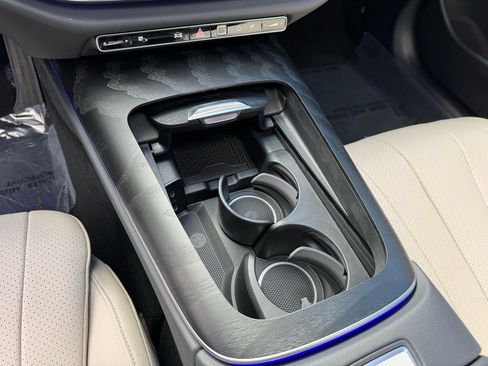 New 2026 Mercedes-Benz E 450 4MATIC Sedan image 12