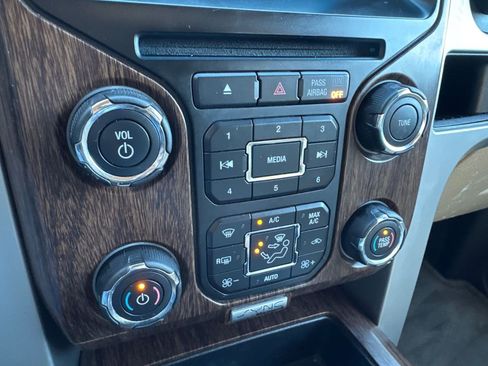 Used 2013 Ford F150 Lariat w/ Luxury Equipment Group image 33