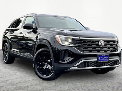 New 2026 Volkswagen Atlas Cross Sport SE image 1