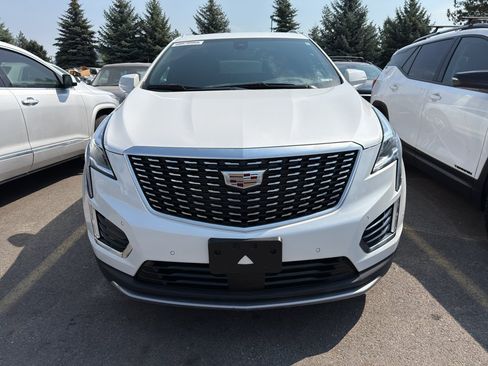 Used 2022 Cadillac XT5 Premium Luxury w/ Technology Package AWD/4WD image 2