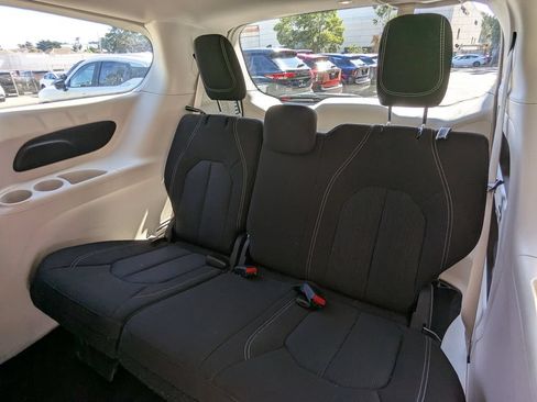 Used 2023 Chrysler Voyager LX FWD image 25