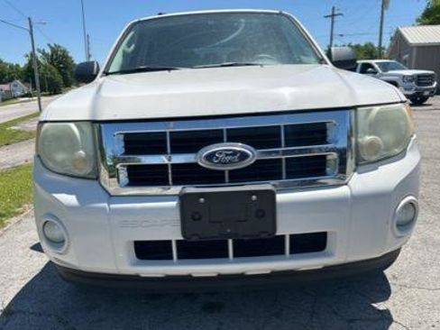 Used 2010 Ford Escape XLT FWD image 2