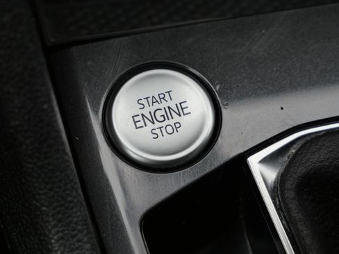 Certified 2022 Volkswagen Tiguan SE image 27