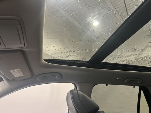 Certified 2024 Honda Pilot Elite image 11