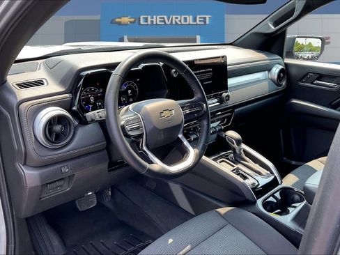 Used 2025 Chevrolet Colorado LT w/ Advanced Trailering Package RWD image 18
