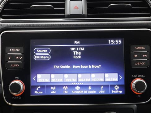 Used 2023 Nissan Leaf S image 9