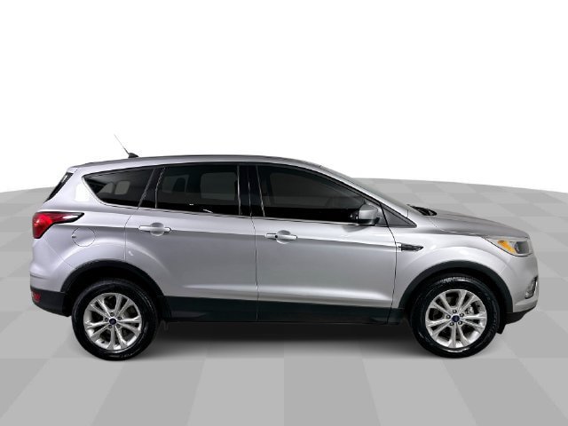 Used 2019 Ford Escape SE FWD image 9