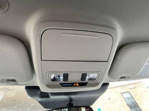 Certified 2025 Ford Explorer Active image 24