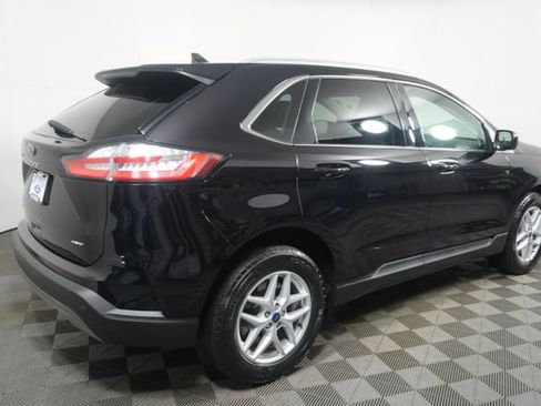 Certified 2022 Ford Edge SEL w/ Convenience Package AWD/4WD image 3