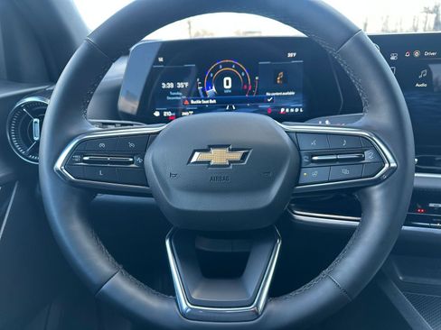 Used 2025 Chevrolet Equinox LT image 27