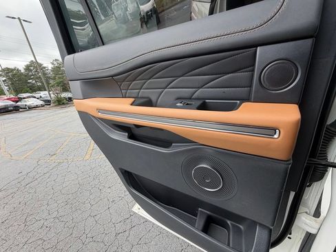 Used 2022 Ford Expedition Platinum AWD/4WD image 31