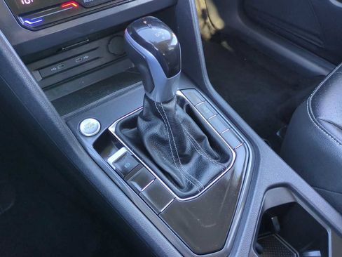 Used 2024 Volkswagen Tiguan SE image 15