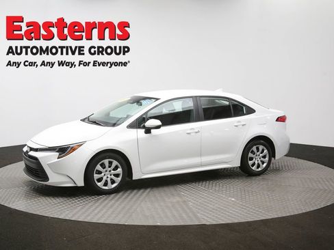 Used 2024 Toyota Corolla LE image 56