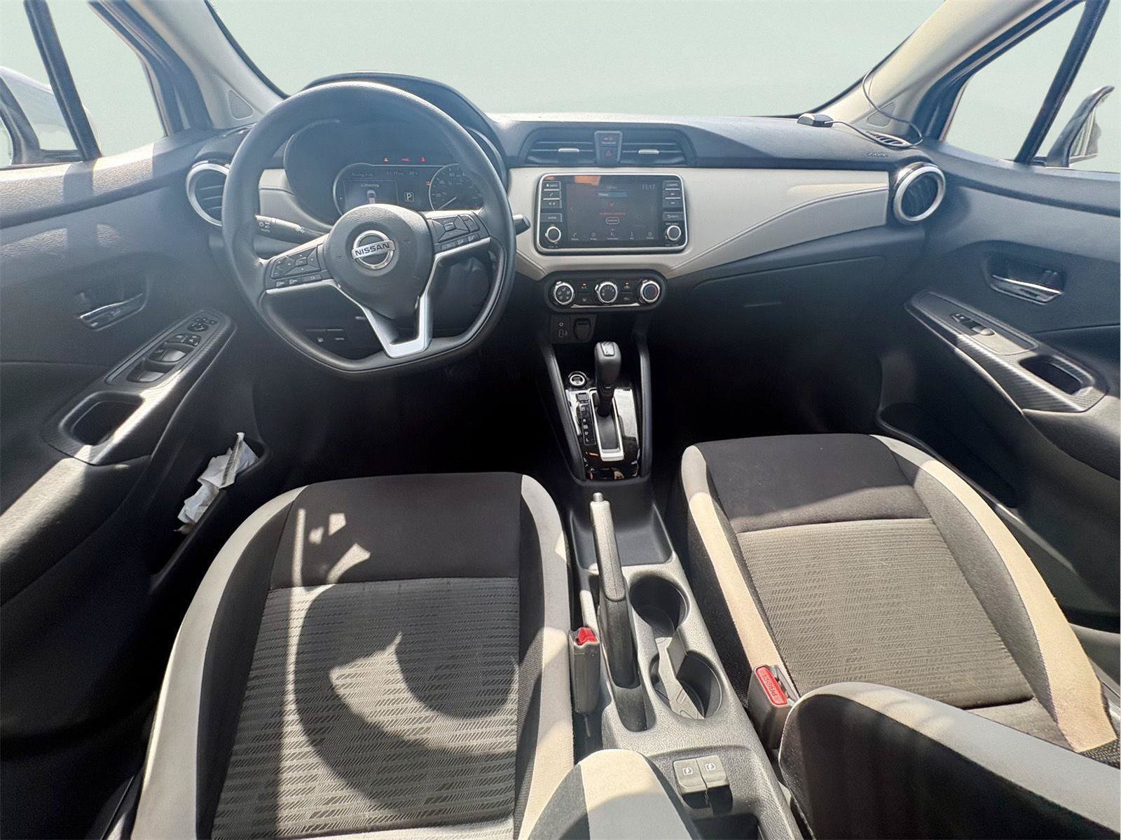 Used 2022 Nissan Versa SV FWD image 10