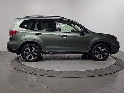 Used 2017 Subaru Forester 2.5i Limited image 7