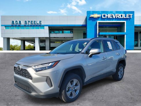 Used 2024 Toyota RAV4 XLE image 3