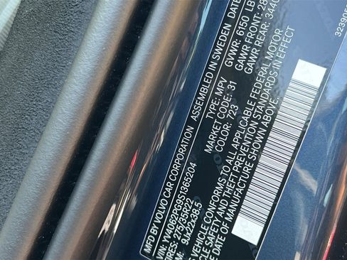 Certified 2025 Volvo XC90 B6 Ultra w/ Lounge Package image 29