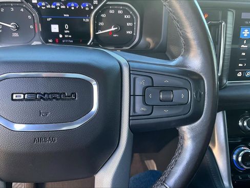 Used 2021 GMC Yukon Denali w/ Denali Premium Package AWD/4WD image 49