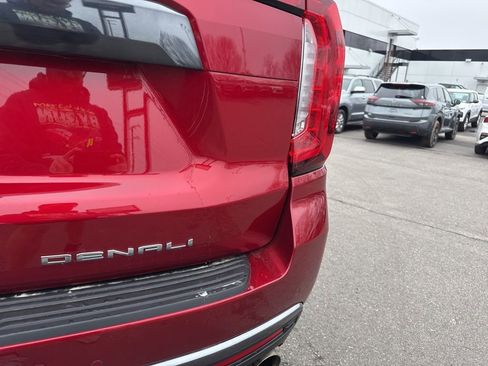 Used 2023 GMC Yukon XL Denali Ultimate image 38