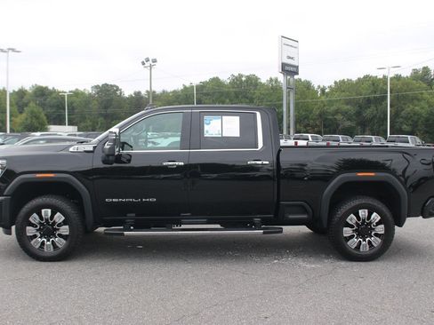 Used 2026 GMC Sierra 2500 Denali w/ Technology Package AWD/4WD image 4