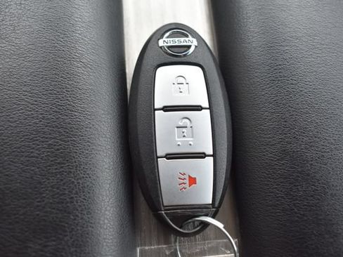 Used 2017 Nissan Murano S FWD image 27