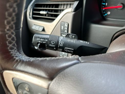 Used 2020 GMC Yukon XL Denali RWD image 20