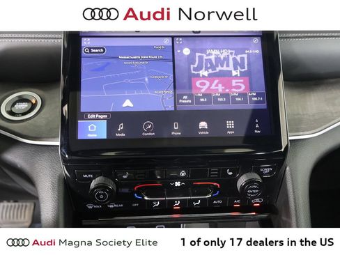 Used 2025 Jeep Grand Cherokee Limited AWD/4WD image 4
