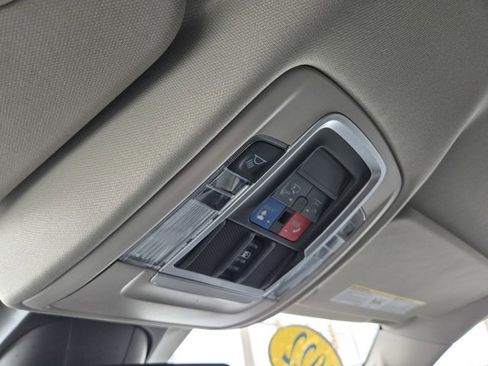 Used 2022 RAM 1500 Laramie image 19