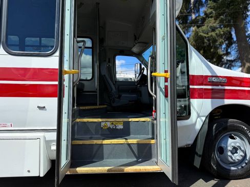Used 2016 Ford E-450 and Econoline 450 Super Duty w/ Shuttle Bus Prep Package RWD image 14