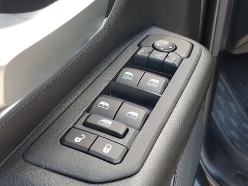 Used 2025 RAM 1500 Big Horn AWD/4WD image 12