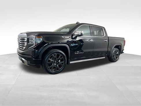 Used 2024 GMC Sierra 1500 Denali w/ Denali Reserve Package AWD/4WD image 2