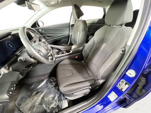 Used 2023 Hyundai Elantra SEL w/ Convenience Package image 21