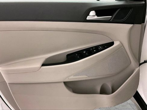 Used 2020 Hyundai Tucson SE AWD/4WD image 16