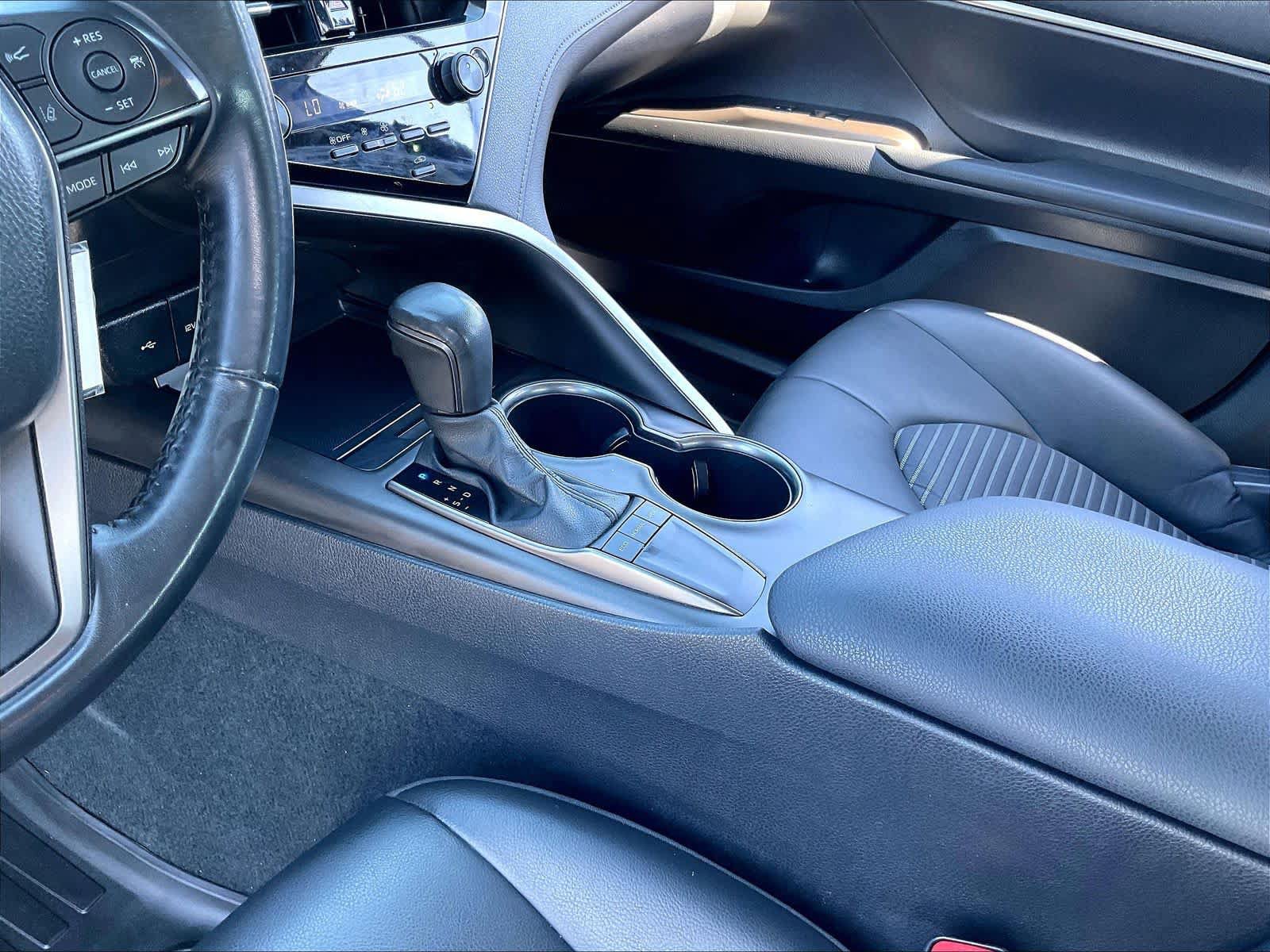 Used 2024 Toyota Camry SE FWD image 19