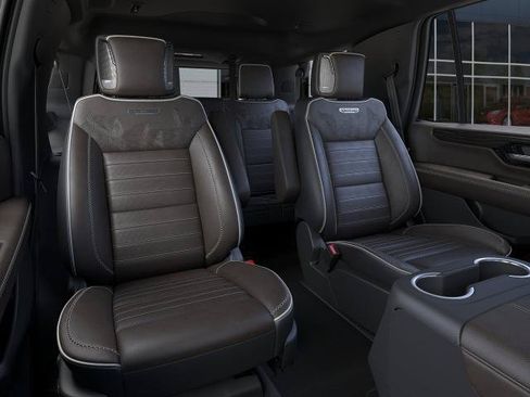 New 2026 GMC Yukon Denali Ultimate AWD/4WD image 17