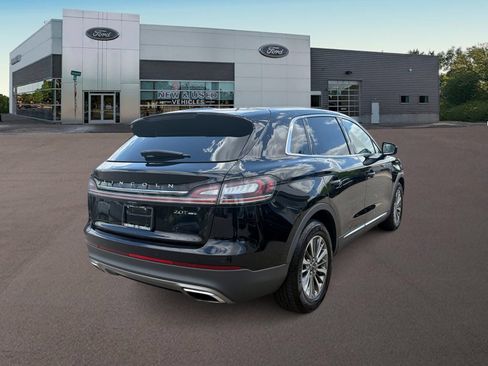 Used 2019 Lincoln Nautilus Select AWD/4WD image 9
