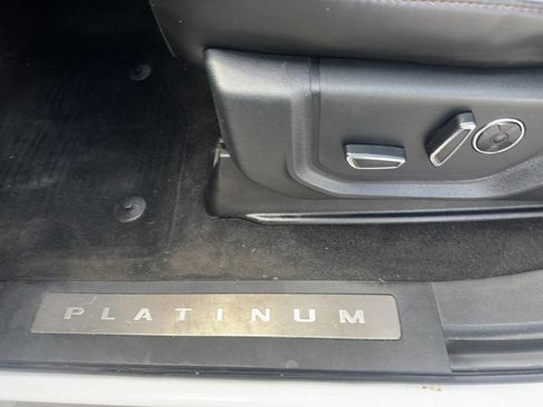 Used 2018 Ford F250 Platinum w/ Platinum Ultimate Package image 5