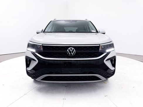Used 2024 Volkswagen Taos SE image 10