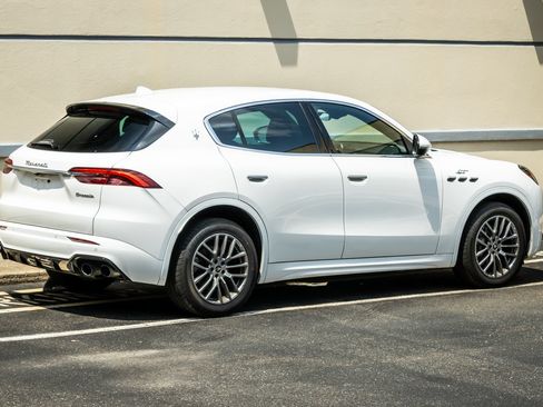 Used 2024 Maserati Grecale GT AWD/4WD image 8