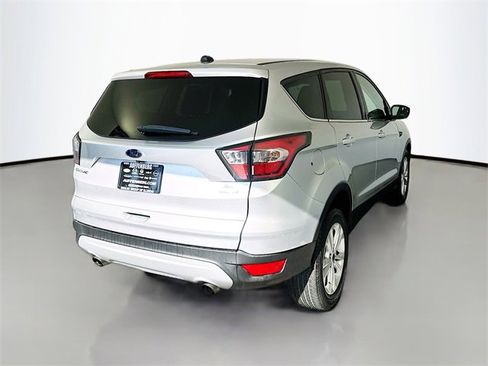 Used 2017 Ford Escape SE w/ SE Cold Weather Package image 7