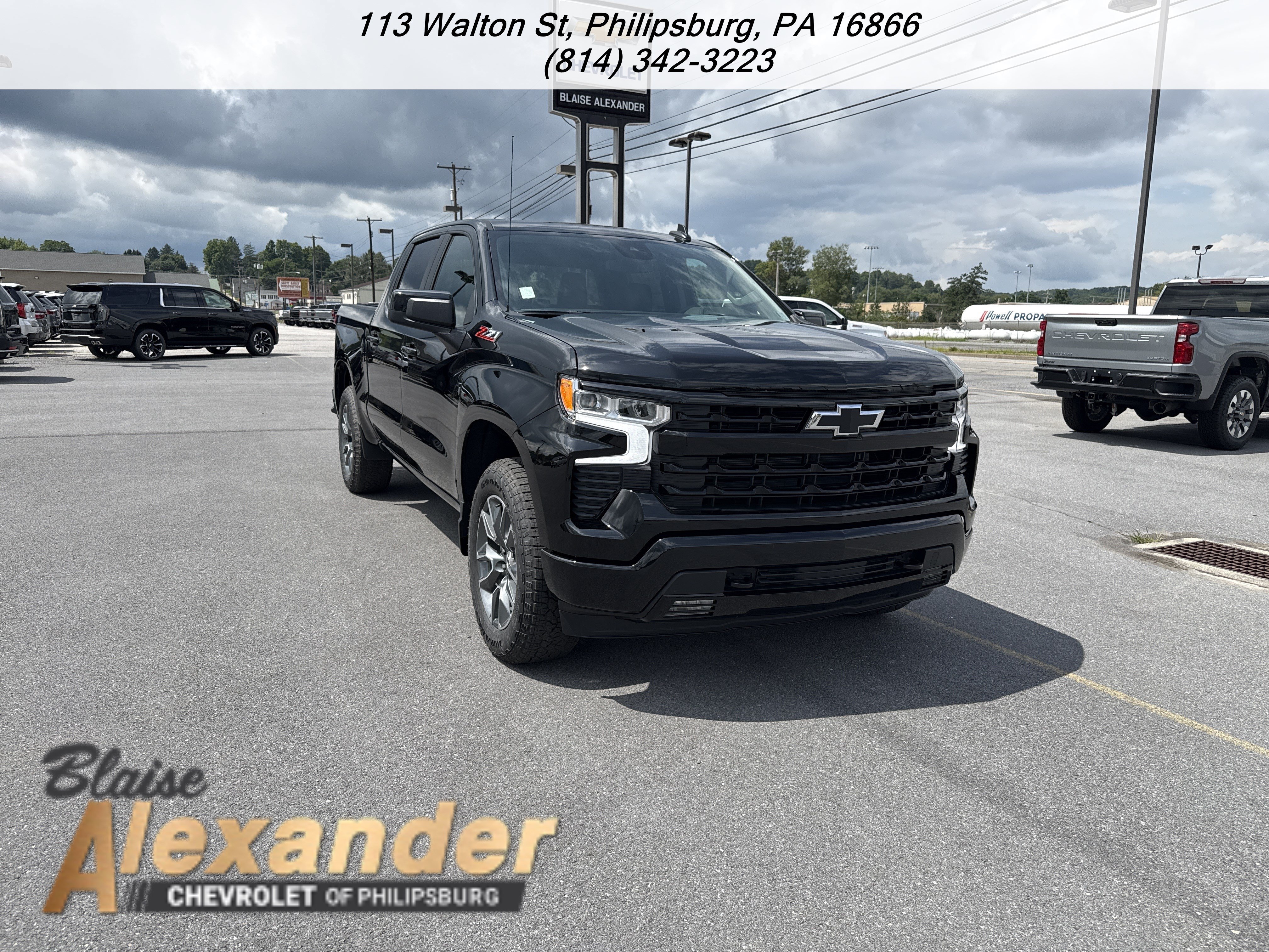 New 2026 Chevrolet Silverado 1500 RST w/ Z71 Off-Road Package AWD/4WD image 1