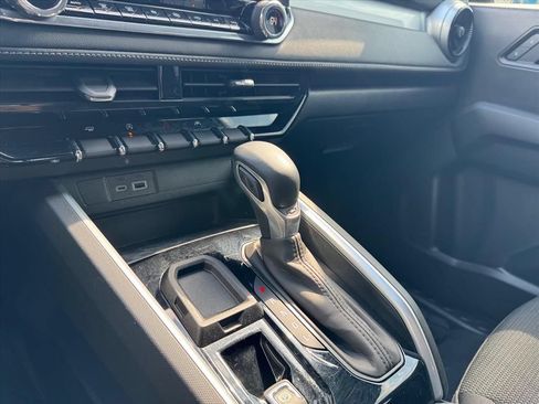 Used 2024 Chevrolet Colorado LT w/ LT Convenience Package RWD image 19