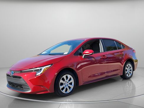 Certified 2025 Toyota Corolla LE FWD image 2