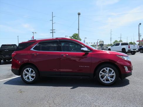 Used 2020 Chevrolet Equinox Premier FWD image 2