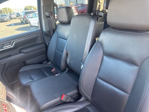 Used 2024 GMC Sierra 1500 SLT image 19