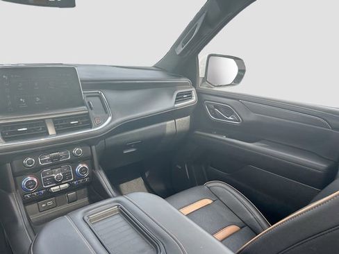 Used 2023 GMC Yukon XL AT4 image 26