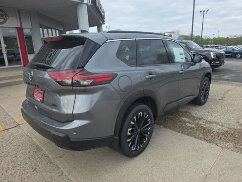 New 2026 Nissan Rogue SV AWD/4WD image 4