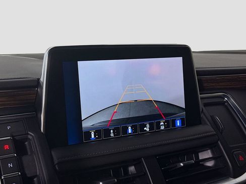 Used 2023 Chevrolet Tahoe High Country image 14